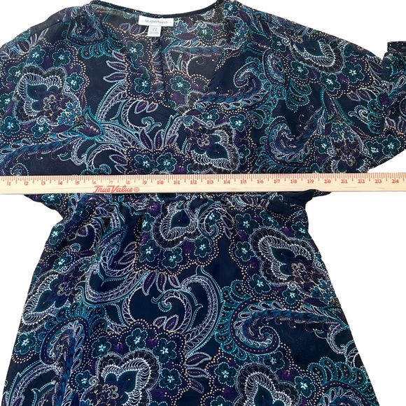 Motherhood Maternity semi-sheer navy paisley blouse w/integrated camisole size M - Picture 8 of 12
